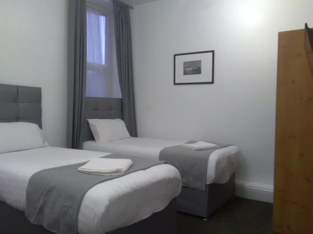 Newcastle West Hotel & Bar Chambre photo