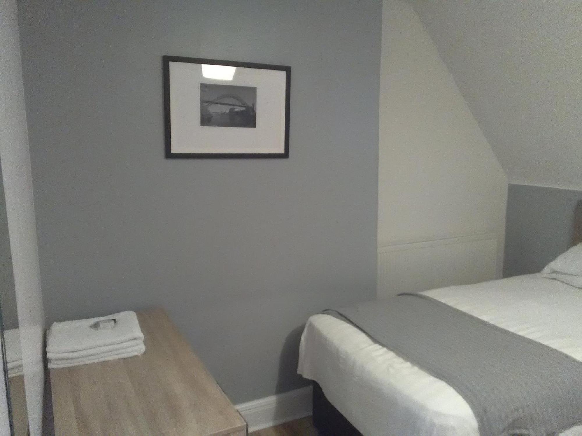 Newcastle West Hotel & Bar Chambre photo