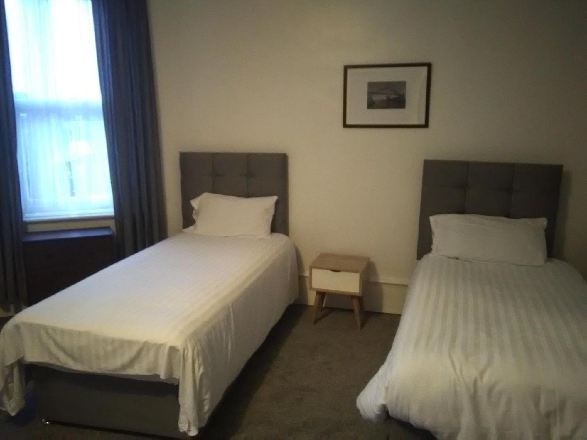 Newcastle West Hotel & Bar Chambre photo