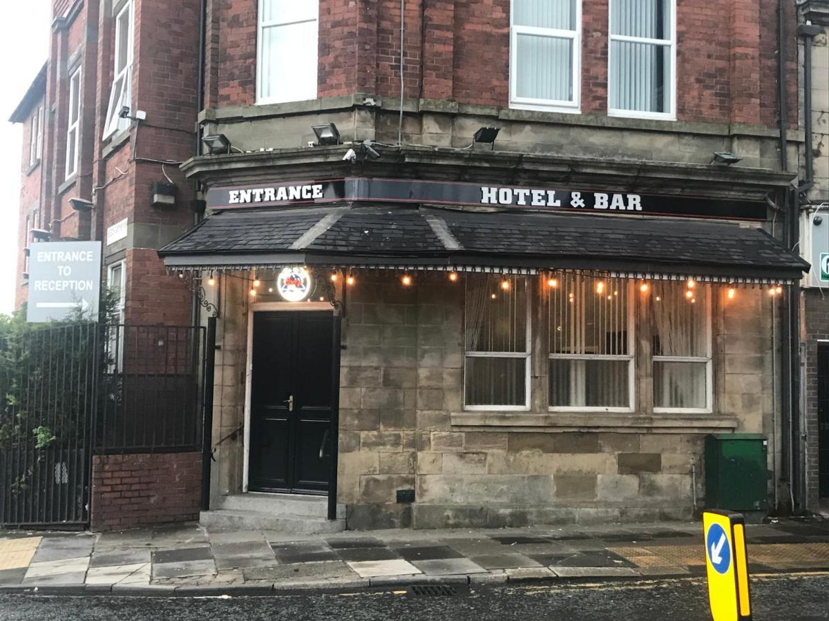 Newcastle West Hotel & Bar Extérieur photo